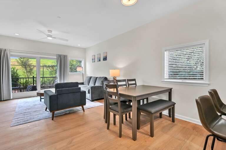 107 Lee Garden Ln-111.jpg