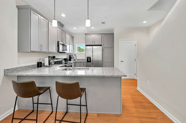 107 Lee Garden Ln-112.jpg