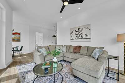 Beautiful Downtown City Center Condo
