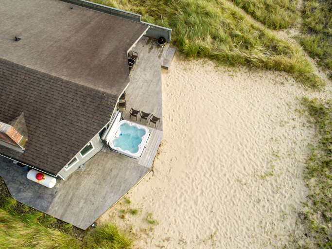 Oceanfront deck with Hot tub 