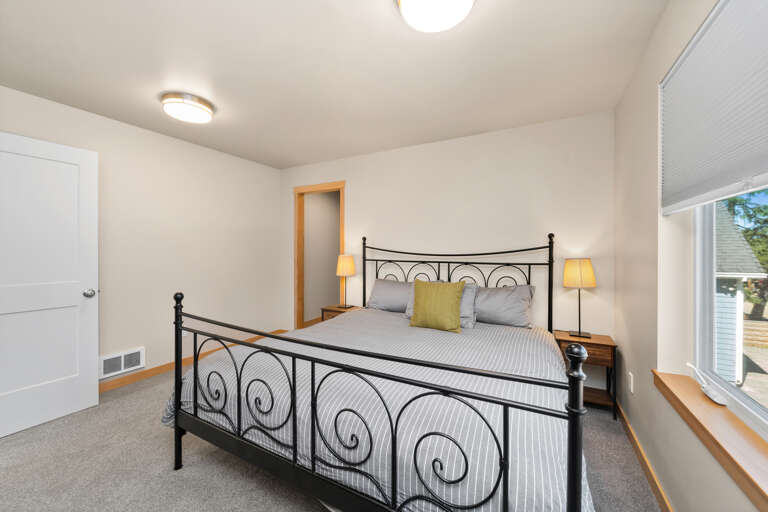 2nd Story King bedroom with Cable tv and streaming. 