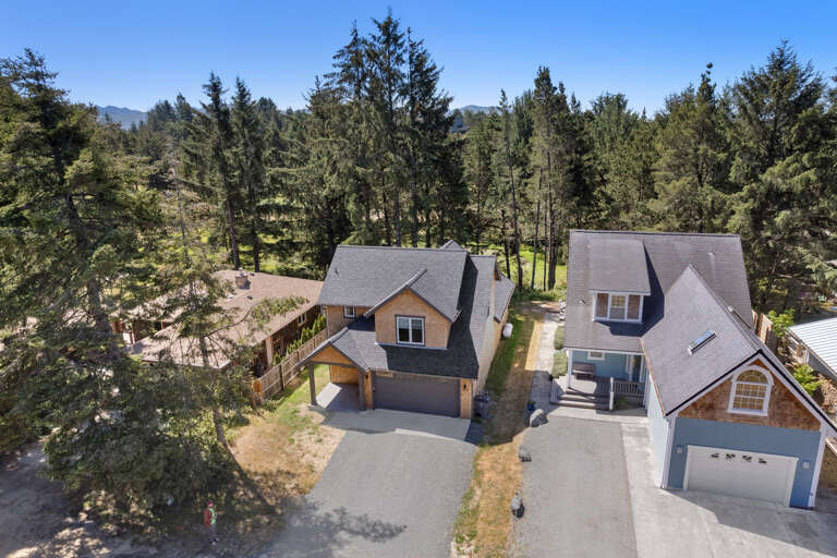 Just 1/2 block from Manzanita News and Espresso. 