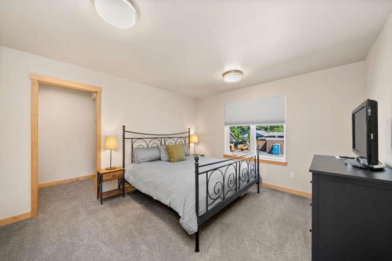 2nd Story King bedroom with Cable tv and streaming. 