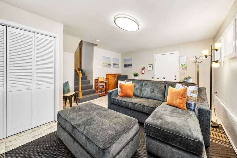 Downstairs den with Smart TV, sleeper couch (twin size)