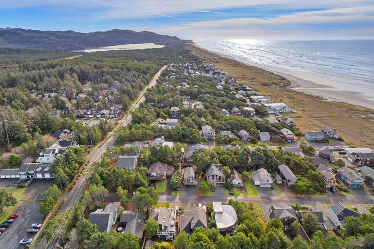 Aerial, 1/2 Block to beach access 