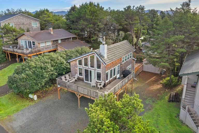 Aerial, 1/2 Block to beach access 