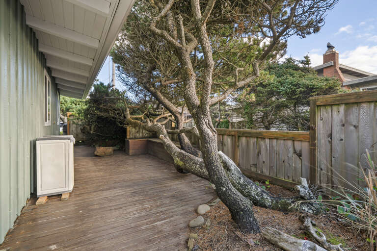 Side deck that is perfect for summer lounging 