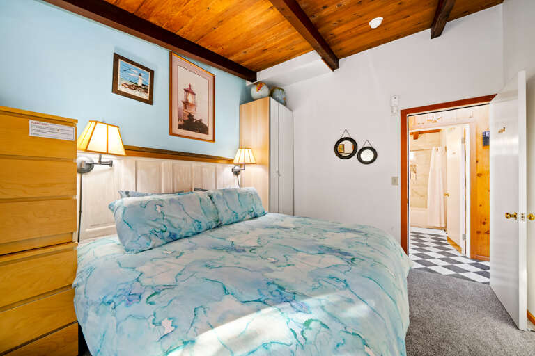 Master King bedroom with Apple TV