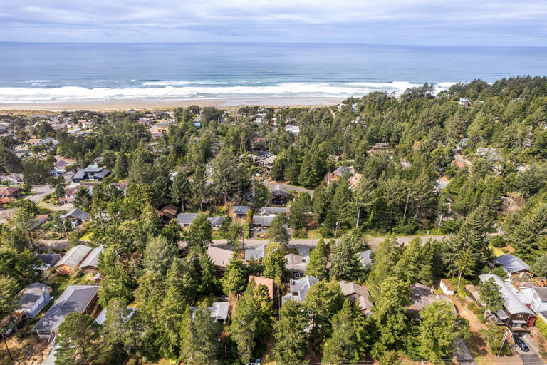 4 blocks to the beach