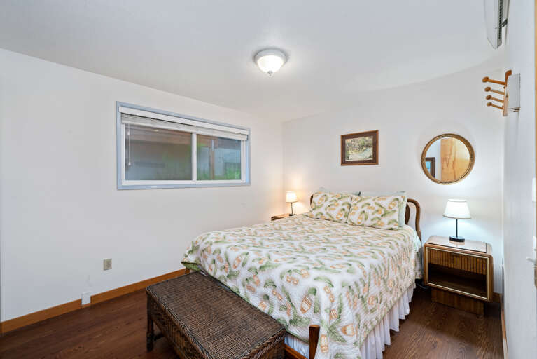 Queen Bedroom Queen Bedroom