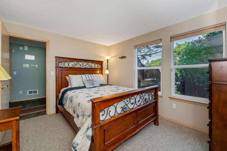 Downstairs Queen bedroom