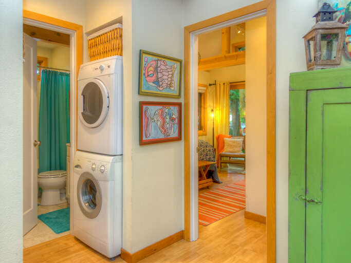 Stackable washer and dryer Stackable washer and dryer