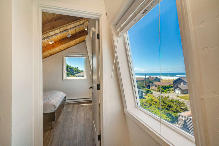 Third floor with 2 bedrooms