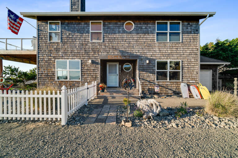 Parking area and fenced in yard area