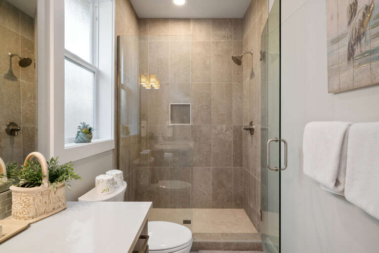  walk in shower on main floor