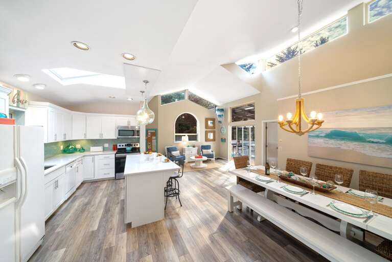 Dining room with seating for 10 with highchair available