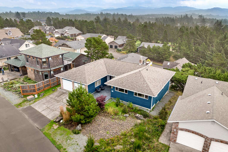 Aerial view of the quiet cul-de-sac 