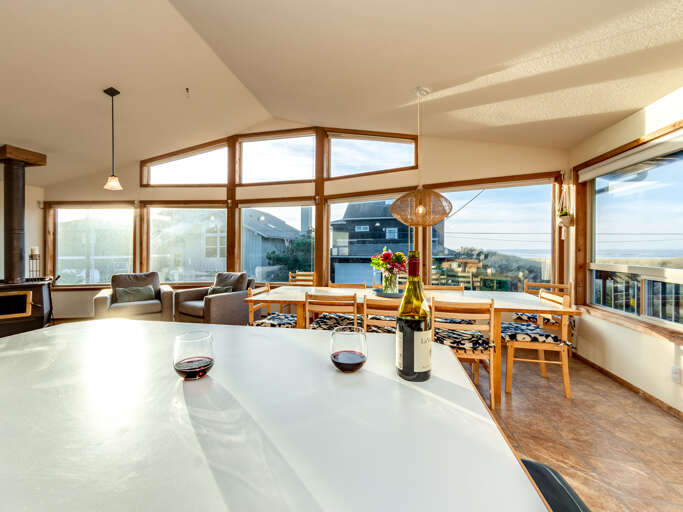 Large view window. Fully equipped kitchen with breakfast bar.