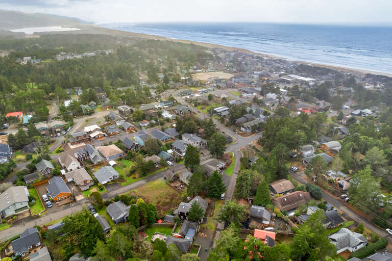 Aerial View. 4 blocks to the beach 1 block to town. Aerial View. 4 blocks to the beach 1 block to town.
