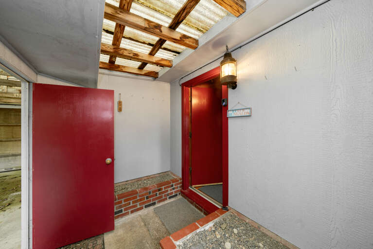 Entrance area for removing shoes