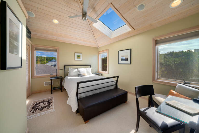 Upstairs Queen bedroom with desk work space, Overhead fans. 