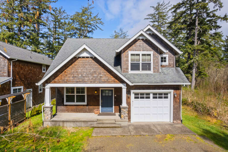 Located on the end of a cul-da-sac 