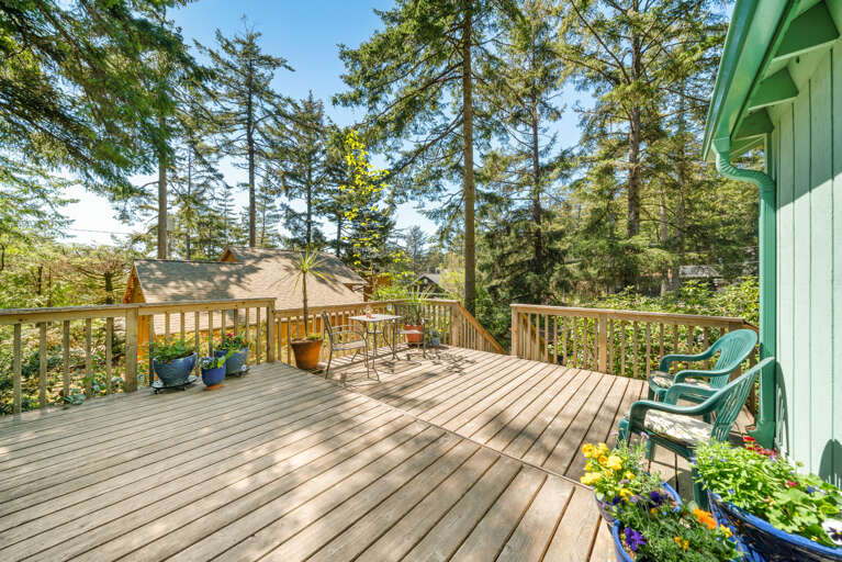 Front deck and entrance