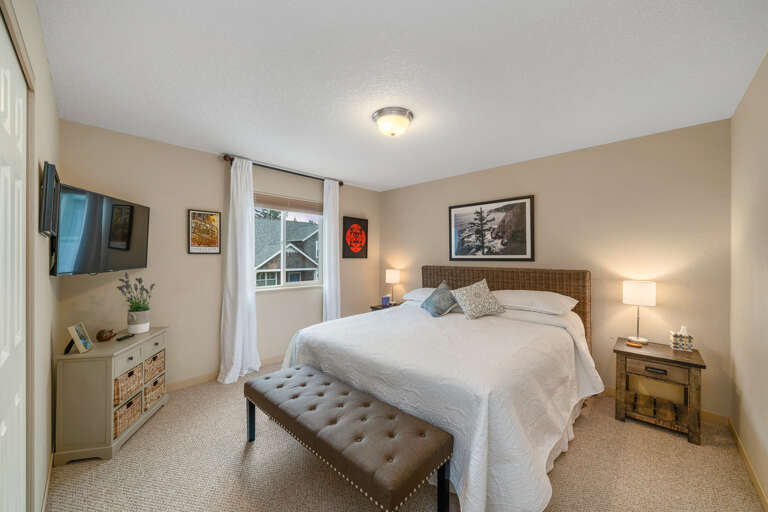 Upstairs King Bedroom