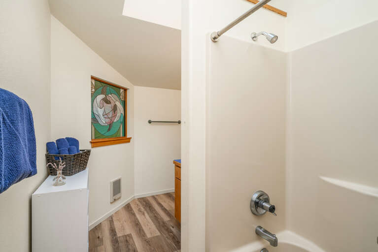 Upstairs bathroom with shower/tub combination.  Upstairs bathroom with shower/tub combination.
