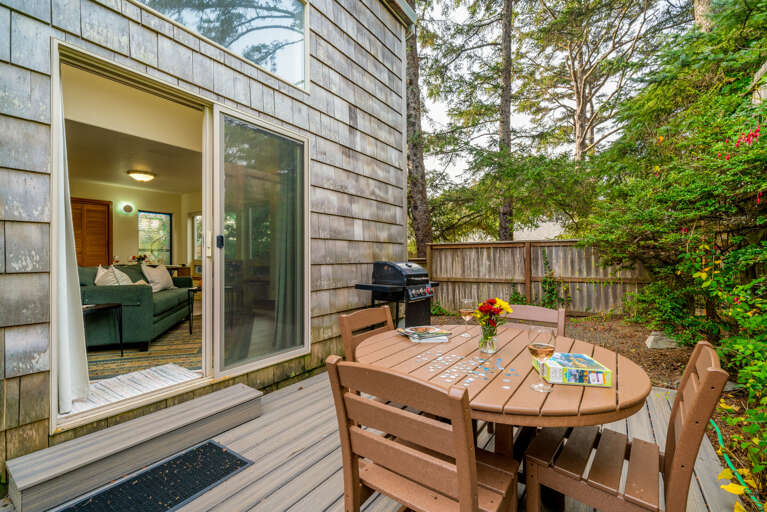 Fenced yard with side deck, gas BBQ (seasonal only) with outside dining table. Fenced yard with side deck, gas BBQ (seasonal only) with outside dining table.