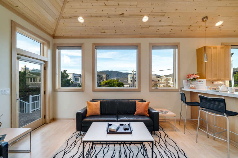 Detached studio cabana with Queen bed, gas fireplace, full bath with steam shower, Direct TV with streaming, and breakfast bar.  Detached studio cabana with Queen bed, gas fireplace, full bath with steam shower, Direct TV with streaming, and breakfast bar.