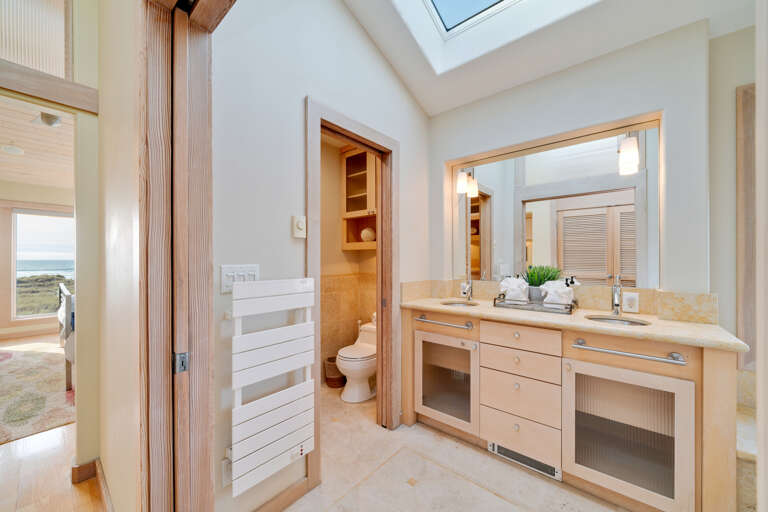 Master bathroom with dual sinks and jacuzzi tub. Master bathroom with dual sinks and jacuzzi tub.