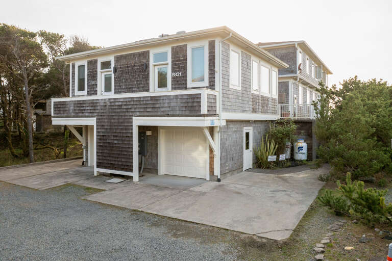 Right side oceanfront town house.  Right side oceanfront town house.
