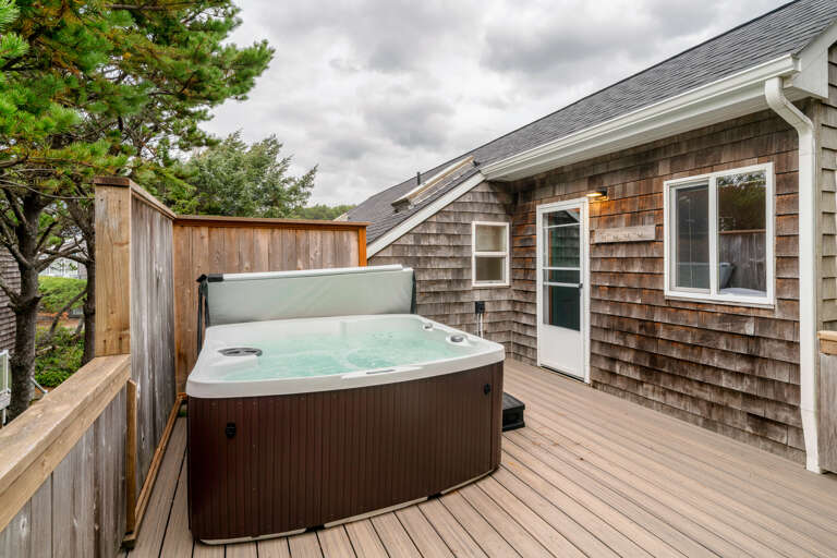 Private Hot tub on the upper back deck 