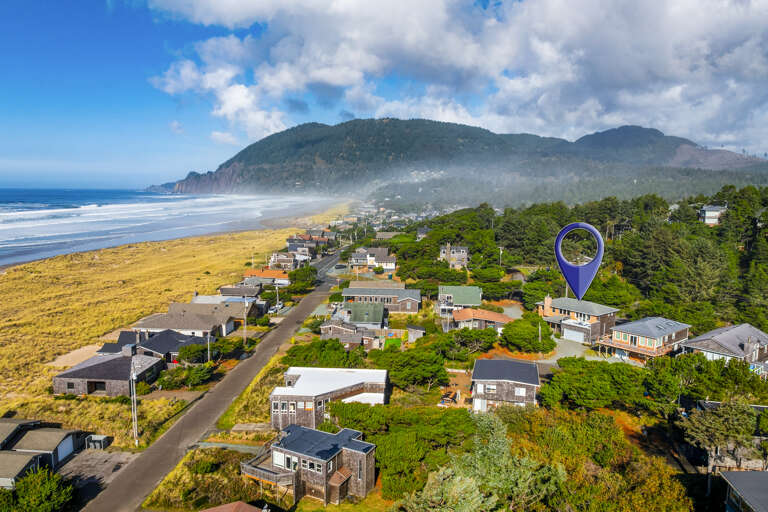 Aerial view. Only 1 block to the beach. 