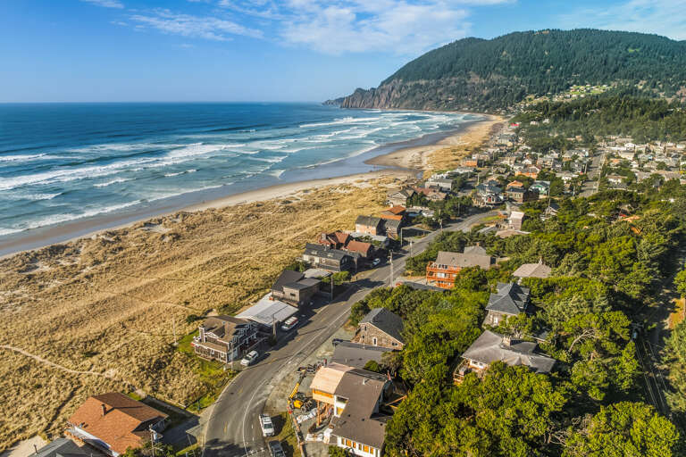 Close to all the shops, restaurants, coffee shops, boutiques, and bars. 