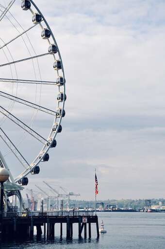 Downtown Seattle's waterfront Ferris wheel. Downtown Seattle's waterfront Ferris wheel.
