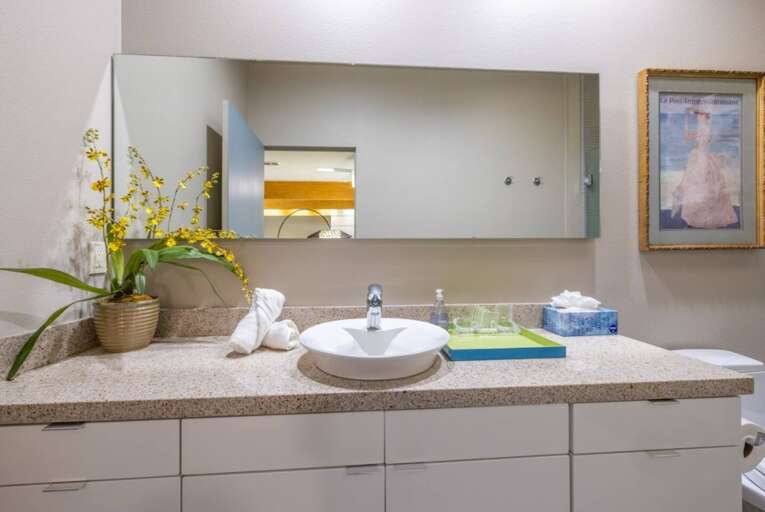 Stylish second bathroom is crafted for comfort and convenience! Featuring modern fixtures and a bright, airy design, it’s perfect for guests. Enjoy plenty of space and all the essentials for a refreshing shower or quick touch-up during your stay! Stylish second bathroom is crafted for comfort and convenience! Featuring modern fixtures and a bright, airy design, it’s perfect for guests. Enjoy plenty of space and all the essentials for a refreshing shower or quick touch-up during your stay!