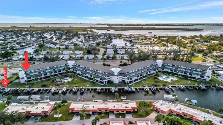 79-Arrow to where the Condo is Located.jpg