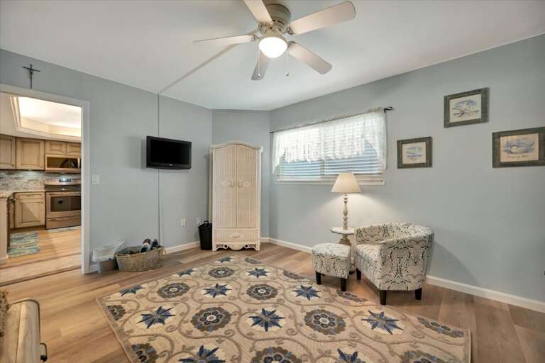 20-Bedroom 1-with Murphy Bed.jpg