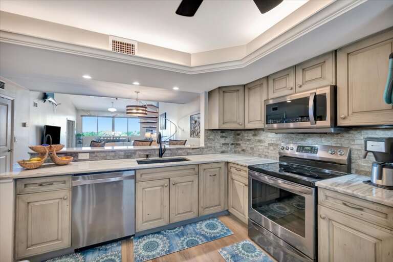 11-Kitchen & Family Room.jpg