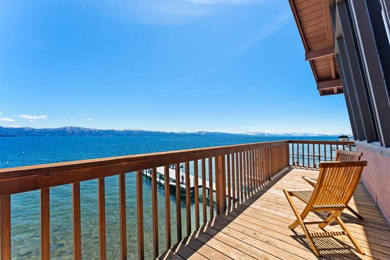 Front deck - Just outside of living room