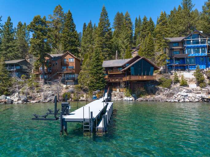Private pier with kayaks and paddleboards available for guest use