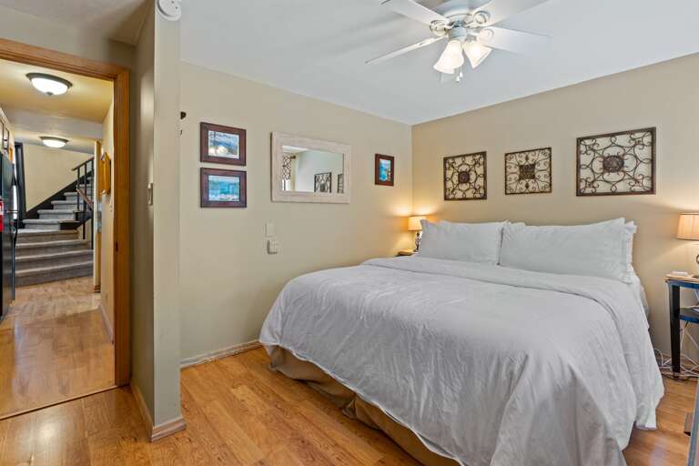 Downstair Bedroom - King Bed