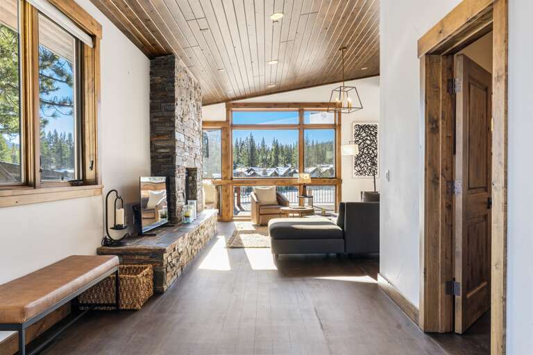 A warm welcome awaits at the front entrance of Mountain View, where contemporary mountain architecture meets timeless charm, surrounded by the natural beauty of Schaffer’s Mill. A warm welcome awaits at the front entrance of Mountain View, where contemporary mountain architecture meets timeless charm, surrounded by the natural beauty of Schaffer’s Mill.