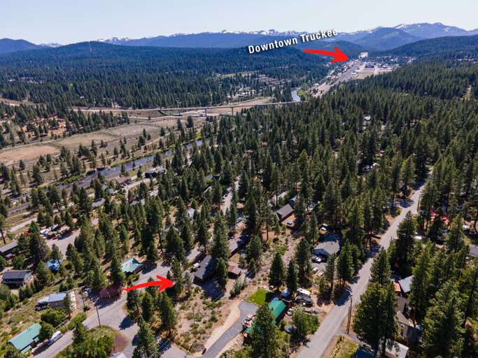 Centrally located in Olympic Heights, this home offers a peaceful neighborhood just minutes from downtown Truckee, Donner Lake, Northstar, Sugar Bowl, and Palisades Tahoe.
