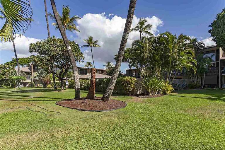 Beautiful landscaped property Beautiful landscaped property