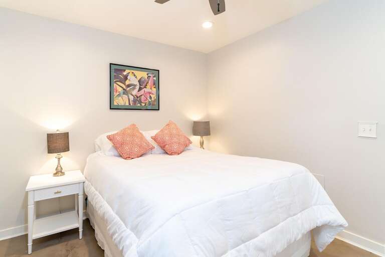 Comfortable Queen Size Bed Comfortable Queen Size Bed