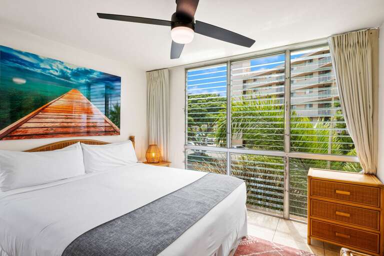 Vacation Rental Room With Fan, Fresh Foliage View, Framed Pyramid Painting