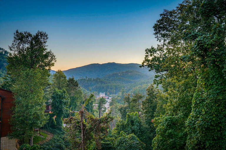 Views of the Gatlinburg backdrop - The Great Smoky Mountains